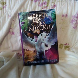 KEEPER of the LOST CITIES - UNLOCKED - NWT!